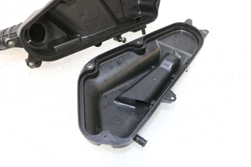 photo de ARIA SCATOLA KYMCO AGILITY PREMIUM 50 (2007 - 2010) - Stato della superficie e materiale
