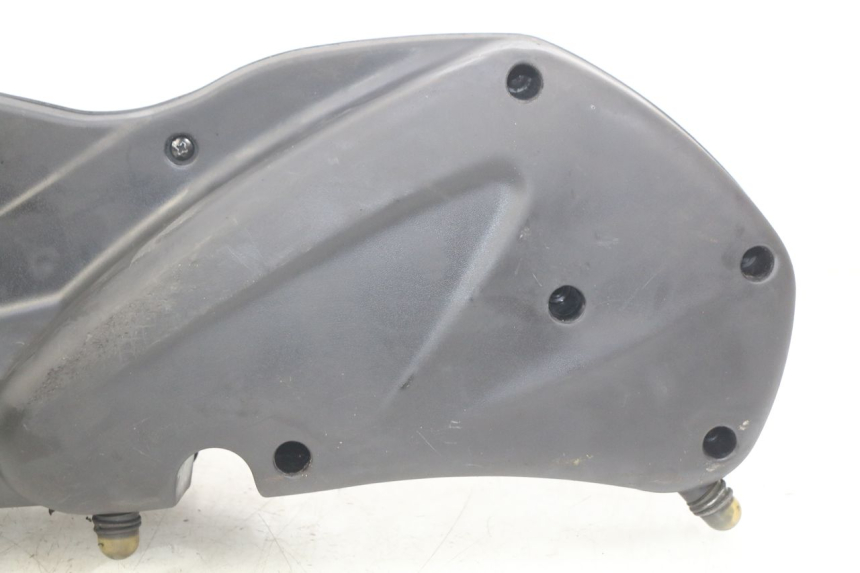 photo de SCATOLA DELL'ARIA PIAGGIO BEVERLY 125 (2010 - 2015) - Dettagli dei punti di fissaggio