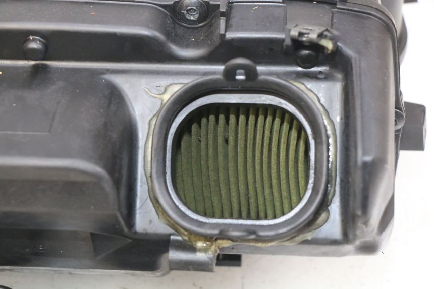 photo de SCATOLA DELL'ARIA HONDA CB R 1000 (2018 - 2023) - Marcature e riferimenti originali