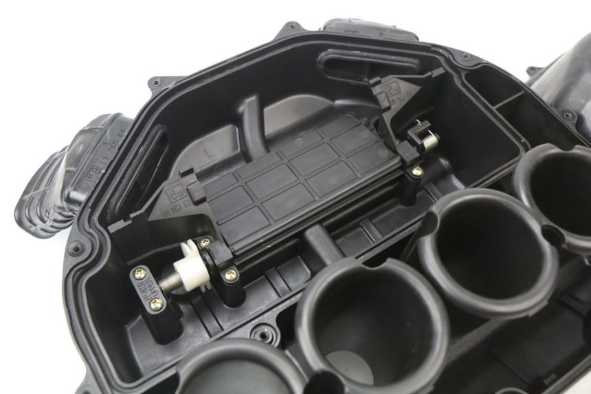 photo de ARIA SCATOLA HONDA CBR 929 RR FIREBLADE 900 (2000 - 2001) - Altra angolazione