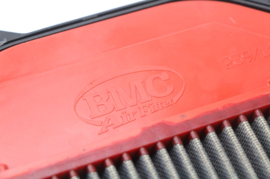 photo de ARIA SCATOLA HONDA CBR 929 RR FIREBLADE 900 (2000 - 2001) - Dettagli dei punti di fissaggio