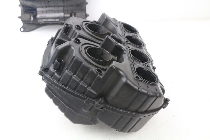 photo de ARIA SCATOLA HONDA CBR RR FIREBLADE 1000 (2006 - 2007) - Dettaglio del componente