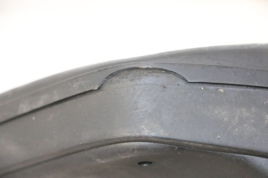 photo de ARIA SCATOLA PEUGEOT ELYSTAR 125 (2002 - 2007) - Zoom sullo stato d'uso