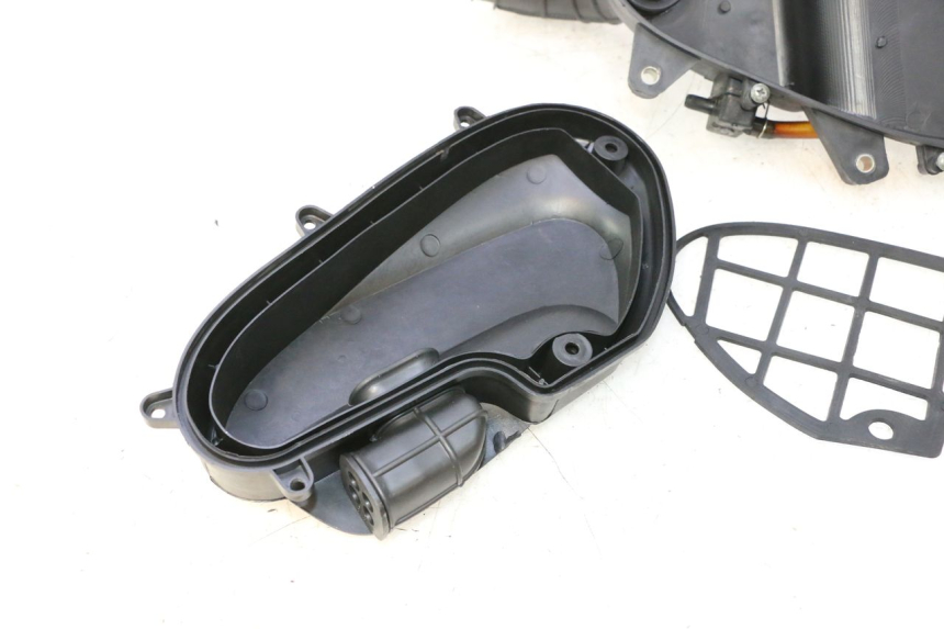 photo de SCATOLA DELL'ARIA JM MOTORS EVOLIS 4T 50 (2018 - 2022) - Stato della superficie e materiale