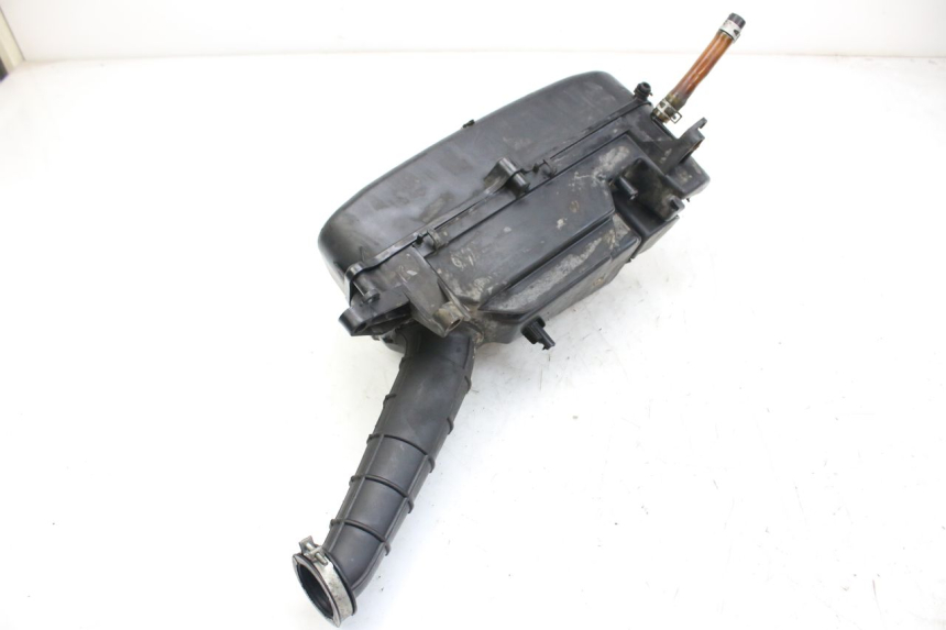 photo de SCATOLA DELL'ARIA HONDA FES S-WING SWING ABS 125 (2007 - 2015) - Primo piano tecnico