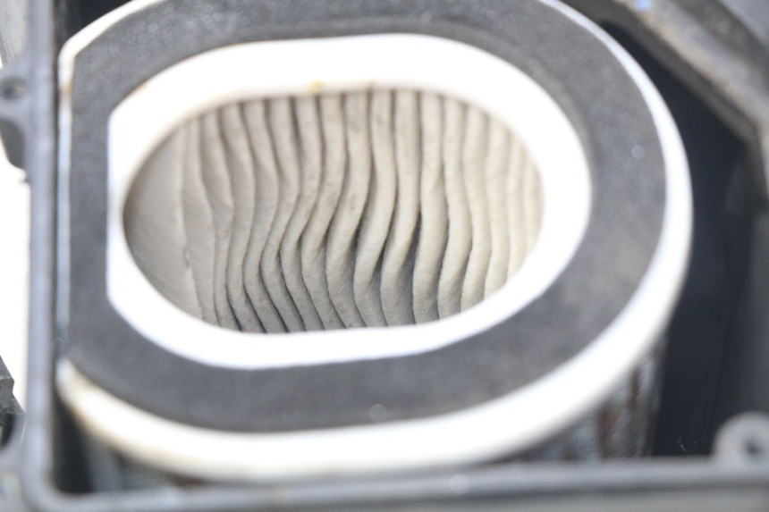 photo de SCATOLA DELL'ARIA YAMAHA FJR ABS 1300 (2006 - 2012) - Dettagli dei punti di fissaggio