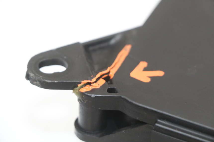 photo de ARIA SCATOLA HONDA FJS SILVER WING SILVERWING 400 (2005 - 2008) - Dettagli dei punti di fissaggio