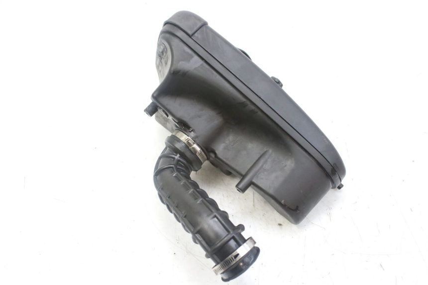 photo de SCATOLA DELL'ARIA PIAGGIO FLY 4T 50 (2013 - 2017) - Stato della superficie e materiale