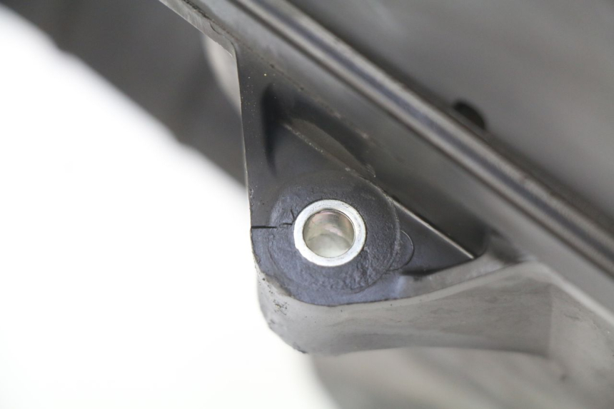 photo de SCATOLA DELL'ARIA HONDA FORZA 125 (2015 - 2016) - Zoom sullo stato d'uso