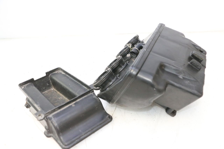 photo de ARIA SCATOLA KAWASAKI GPX F ZX750F 750 (1986 - 1990) - Zoom sullo stato d'uso