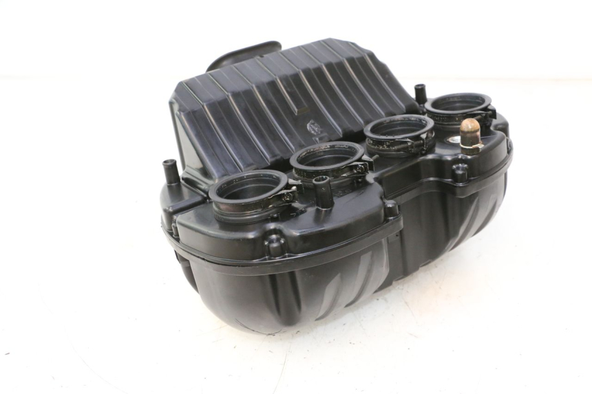 photo de ARIA SCATOLA SUZUKI GSR 600 (2005 - 2012) - Stato della superficie e materiale