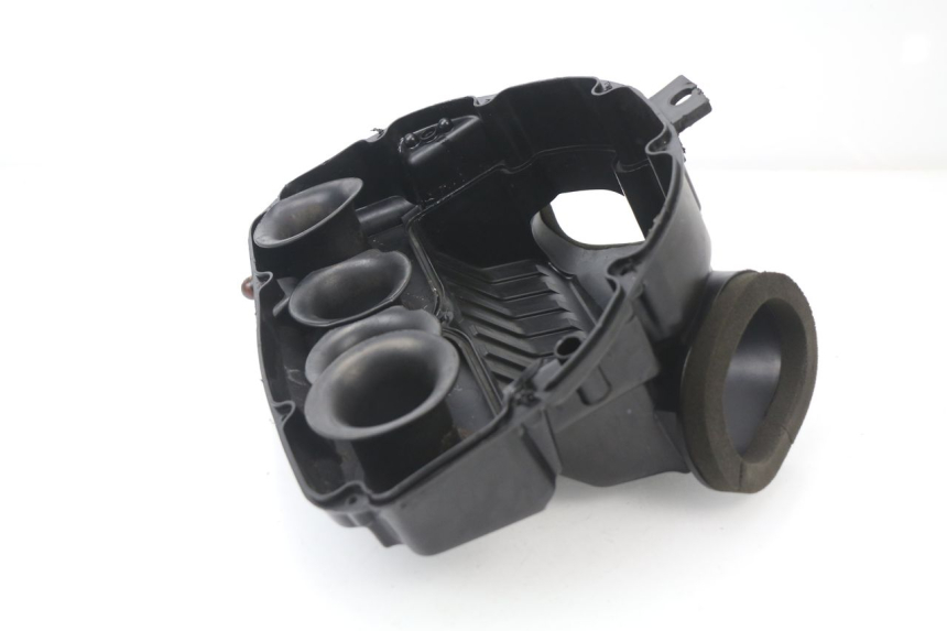 photo de ARIA SCATOLA SUZUKI GSX-R GSXR 600 (2008 - 2010) - Dettagli dei punti di fissaggio