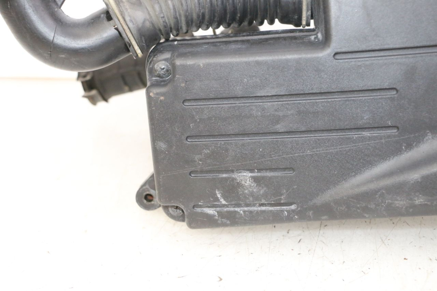 photo de ARIA SCATOLA SYM JOYMAX 125 (2010 - 2017) - Stato della superficie e materiale