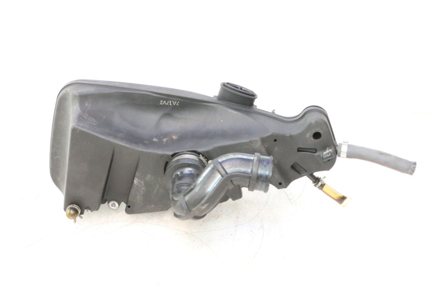 photo de ARIA SCATOLA PIAGGIO LIBERTY IGET S 125 (2016 - 2020) - Dettagli dei punti di fissaggio