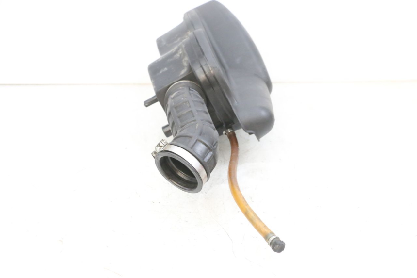 photo de SCATOLA DELL'ARIA PIAGGIO MP3 LT 400 (2007 - 2012) - Stato della superficie e materiale