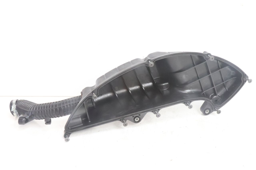 photo de ARIA SCATOLA YAMAHA N-MAX NMAX 125 (2021 - 2024) - Dettagli dei punti di fissaggio
