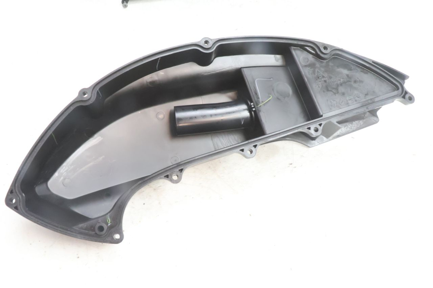 photo de ARIA SCATOLA YAMAHA N-MAX NMAX 125 (2021 - 2024) - Stato della superficie e materiale
