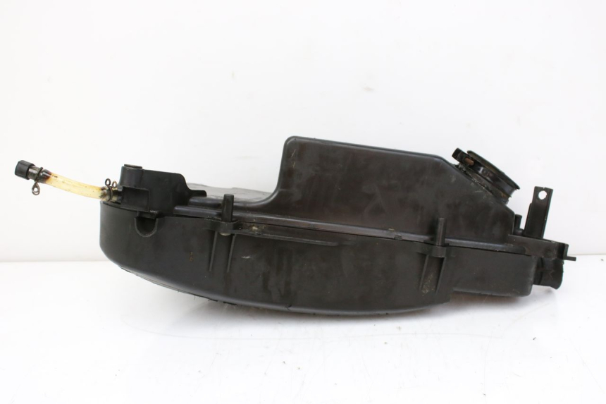 photo de SCATOLA DELL'ARIA KEEWAY OUTLOOK 125 (2007 - 2013) - Dettagli dei punti di fissaggio