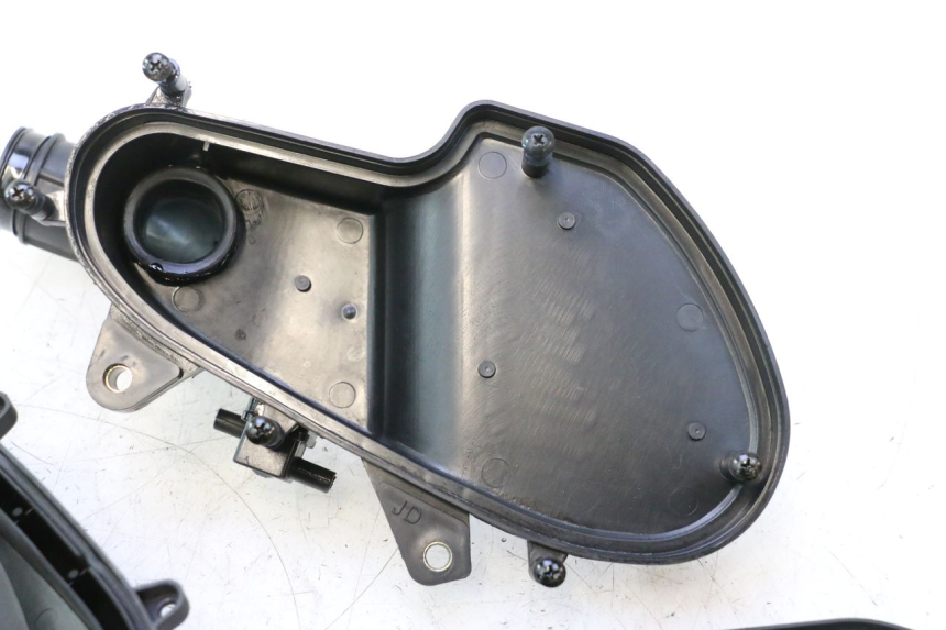 photo de ARIA SCATOLA JM MOTORS R-MAX TECH 50 (2024 - 2026) - Stato della superficie e materiale