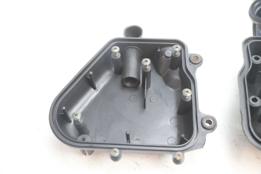 photo de scatola dell'aria TNT MOTOR ROMA 12' 2T 50 (2007 - 2018) - Dettagli dei punti di fissaggio