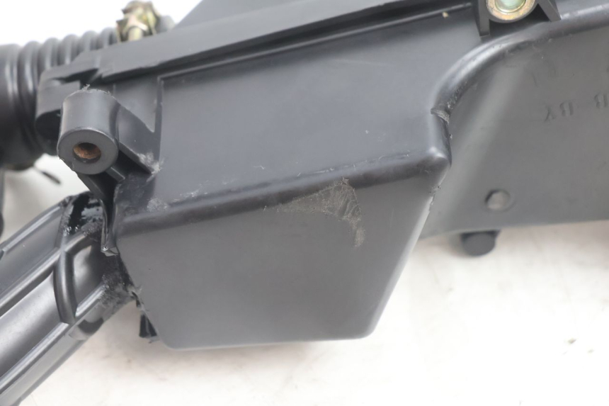 photo de ARIA SCATOLA JM MOTORS SANTANA EVO 50 (2024 - 2026) - Primo piano tecnico