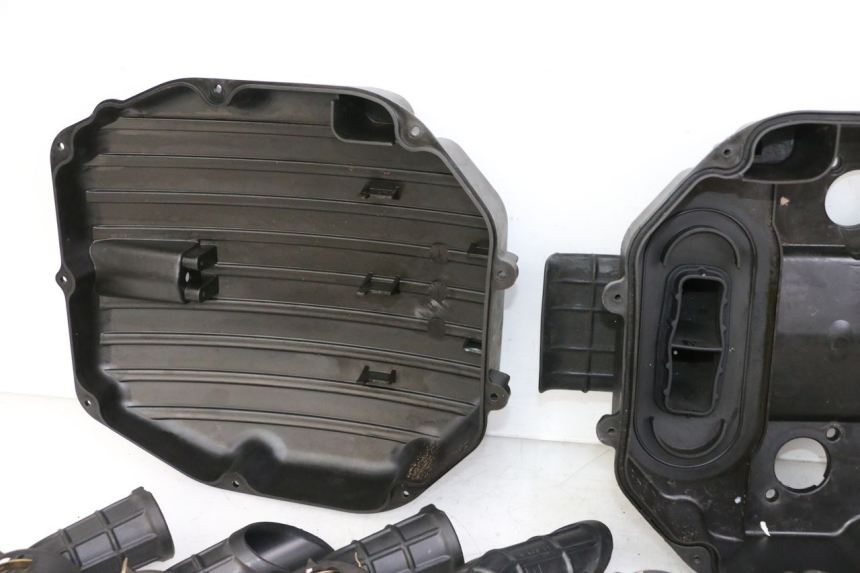 photo de ARIA SCATOLA HONDA ST PAN EUROPEAN 1300 (2002 - 2013) - Stato della superficie e materiale