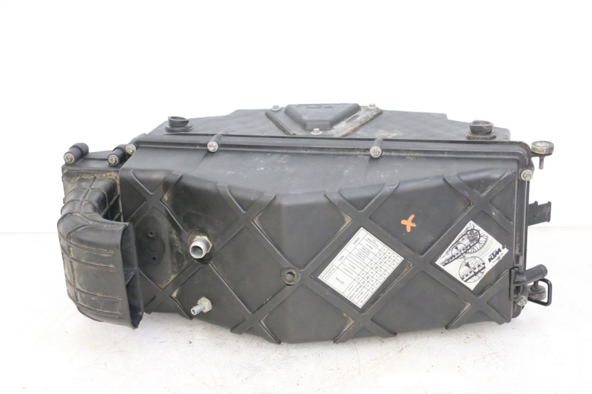 photo de ARIA SCATOLA KTM SUPERENDURO R 950 (2005 - 2009) - Dettagli dei punti di fissaggio