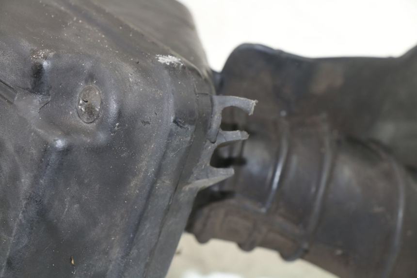 photo de Scatola dell'aria SYM GTS EVO 125 (2009 - 2013) - Zoom sullo stato d'uso