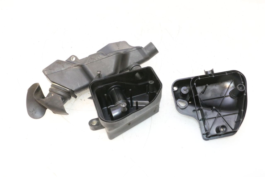photo de SCATOLA DELL'ARIA PEUGEOT TKR TREKKER FURIOUS 50 (2005 - 2014) - Dettagli dei punti di fissaggio