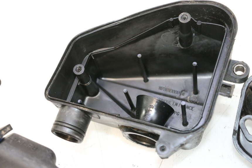 photo de SCATOLA DELL'ARIA PEUGEOT TREKKER 50 (1995 - 2004) - Stato della superficie e materiale