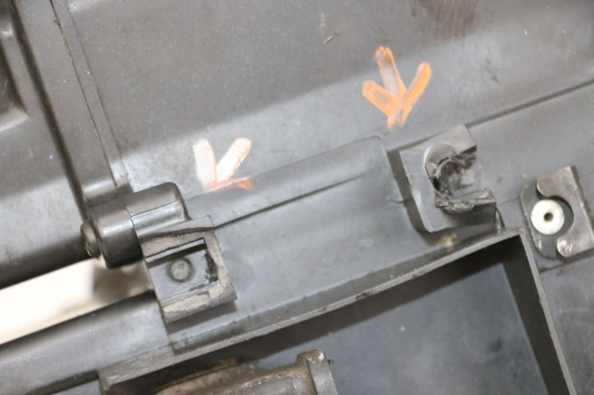 photo de SCATOLA DELL'ARIA YAMAHA TTR 125 (2000 - 2020) - Stato della superficie e materiale