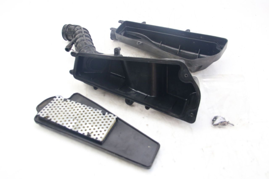 photo de SCATOLA DELL'ARIA PEUGEOT VIVACITY NEW 4T 50 (2008 - 2017) - Altra angolazione