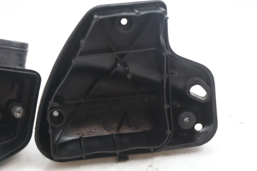 photo de ARIA SCATOLA PEUGEOT VIVACITY 50 (1998 - 2003) - Stato della superficie e materiale