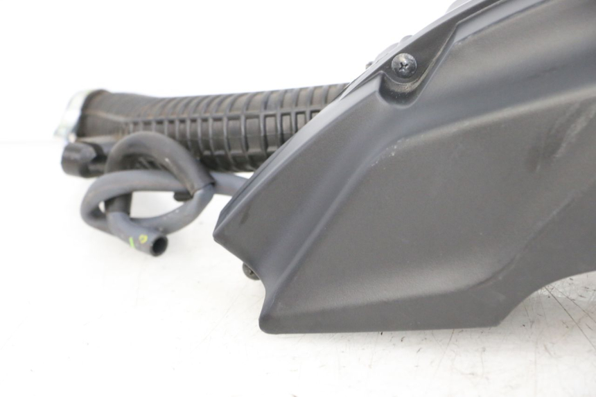 photo de ARIA SCATOLA YAMAHA XMAX X-MAX 125 (2021 - 2025) - Stato della superficie e materiale