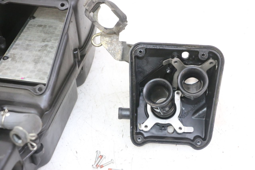 photo de Scatola dell'aria HONDA XLV VARADERO 125 (2000 - 2006) - Stato della superficie e materiale