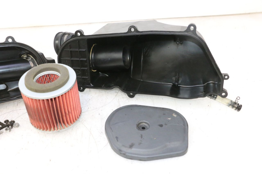 photo de SCATOLA DELL'ARIA YAMAHA YP MAJESTY 125 (2002 - 2006) - Altra angolazione
