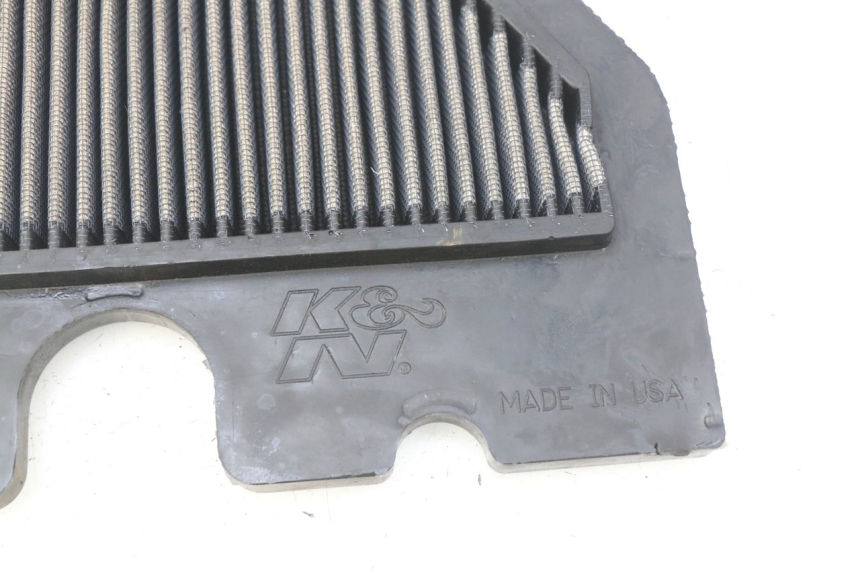 photo de SCATOLA DELL'ARIA KAWASAKI ZZR 600 (1995 - 2004) - Primo piano tecnico