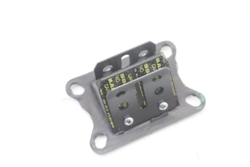 photo de VALVOLA LAMELLARE APRILIA RS 50 (1999 - 2005) - Primo piano tecnico