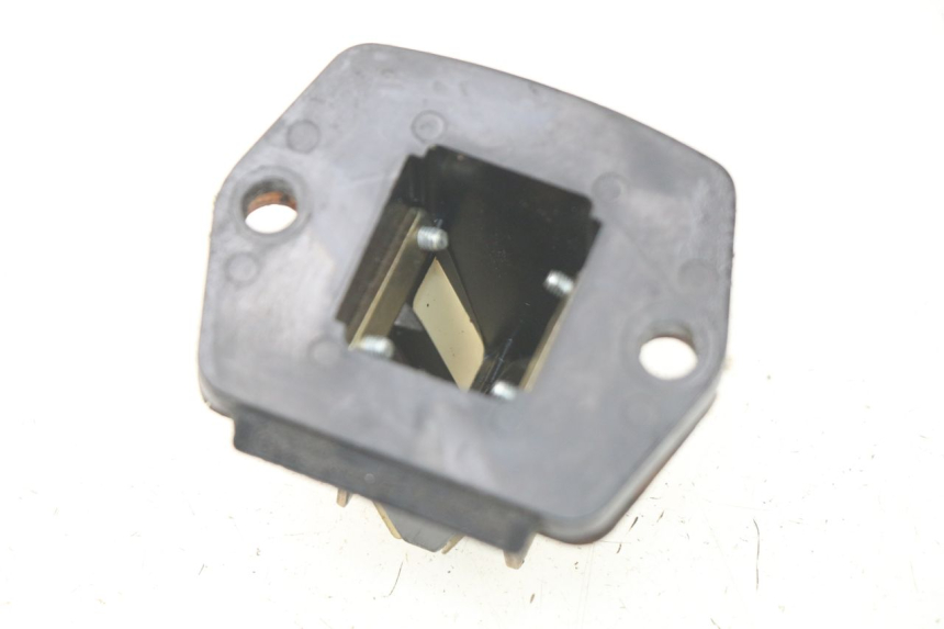 photo de VALVOLA A FARFALLA PIAGGIO FLY 2T 50 (2004 - 2017) - Zoom sullo stato d'uso