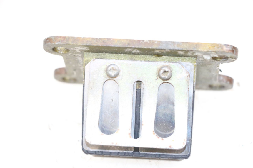 photo de VALVOLA A FARFALLA RIEJU MRT 50 (2009 - 2017) - Zoom sullo stato d'uso