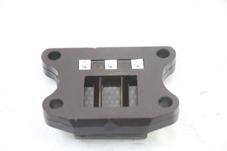 photo de VALVOLA A FARFALLA PEUGEOT TKR TREKKER FURIOUS 50 (2005 - 2014) - Altra angolazione