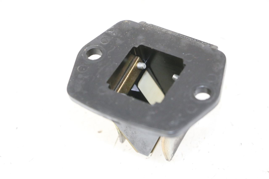 photo de VALVOLA A FARFALLA PIAGGIO VESPA S 2T 50 (2007 - 2014) - Altra angolazione