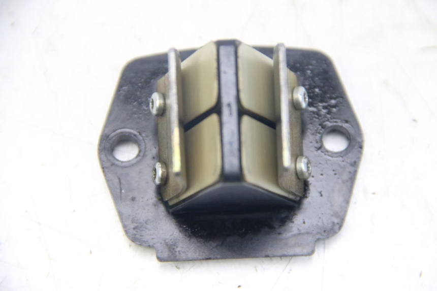 photo de VALVOLA A FARFALLA PIAGGIO VESPA S 2T 50 (2007 - 2014) - Zoom sullo stato d'uso