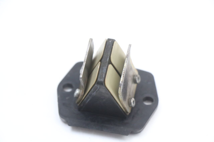 photo de VALVOLA A FARFALLA PIAGGIO VESPA S 2T 50 (2007 - 2014) - Altra angolazione