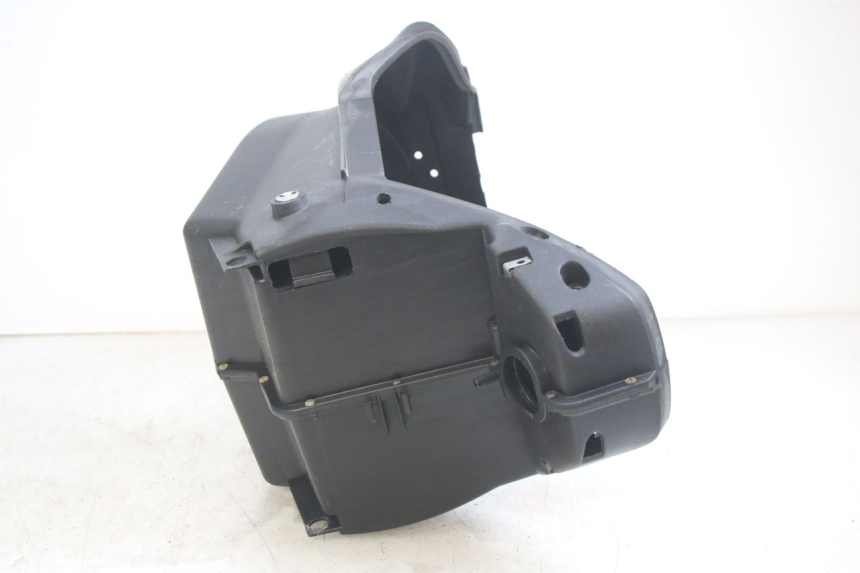 photo de SCATOLA PORTAOGGETTI GILERA DNA 50 (2000 - 2007) - Primo piano tecnico