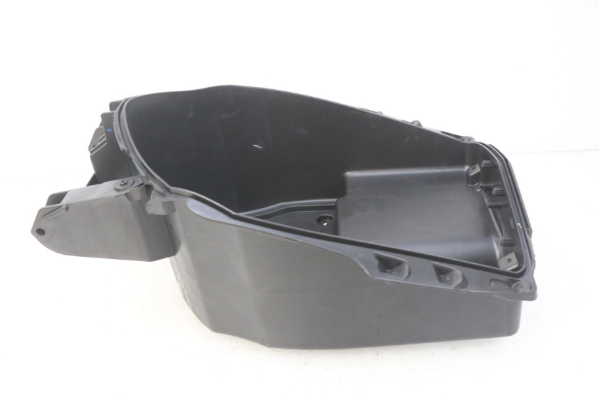 photo de SCATOLA PORTAOGGETTI PEUGEOT E-VIVACITY 1 (2012 - 2018) - Zoom sullo stato d'uso