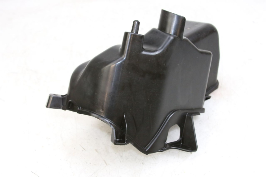 photo de SCATOLA PORTAOGGETTI HONDA FORZA 125 (2015 - 2016) - Zoom sullo stato d'uso