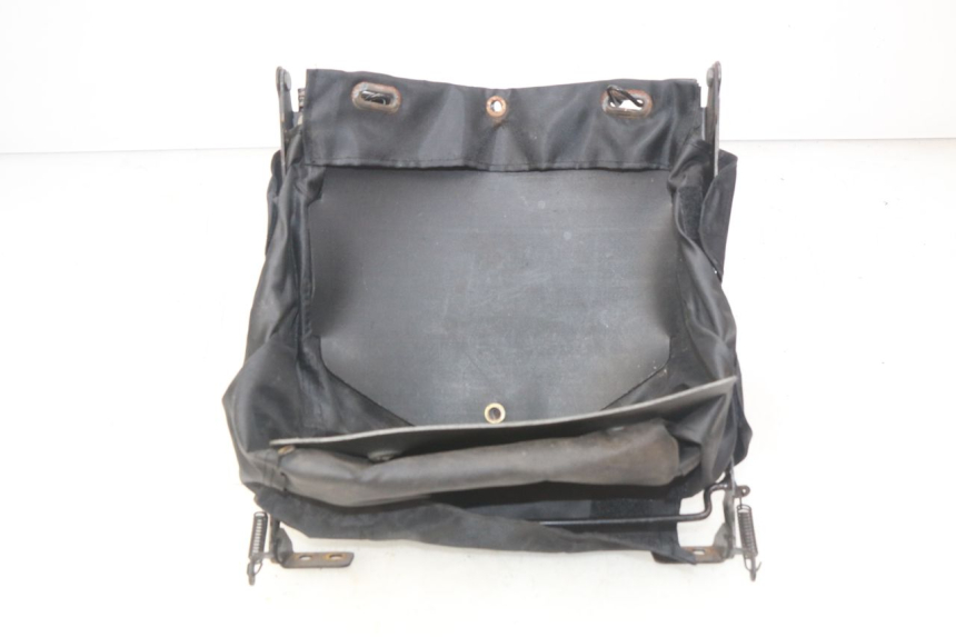 photo de SCATOLA PORTAOGGETTI KEEWAY HURRICANE 50 (2006 - 2019) - Dettagli dei punti di fissaggio