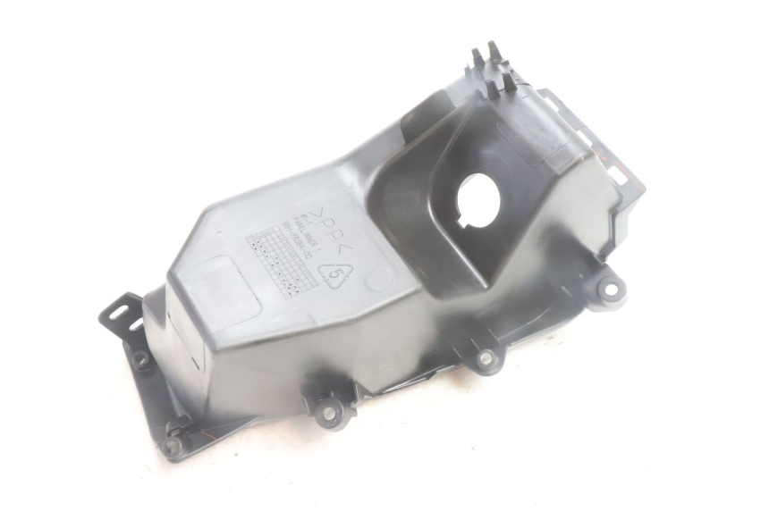 photo de PORTAOGGETTI YAMAHA N-MAX NMAX 125 (2021 - 2024) - Primo piano tecnico