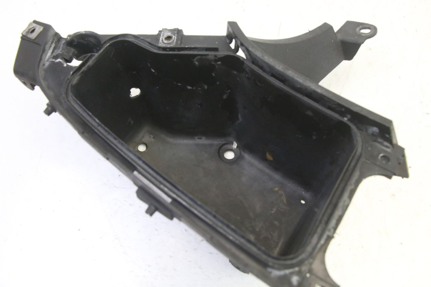 photo de PORTAOGGETTI HONDA NTV DEAUVILLE 650 (2001 - 2006) - Primo piano tecnico